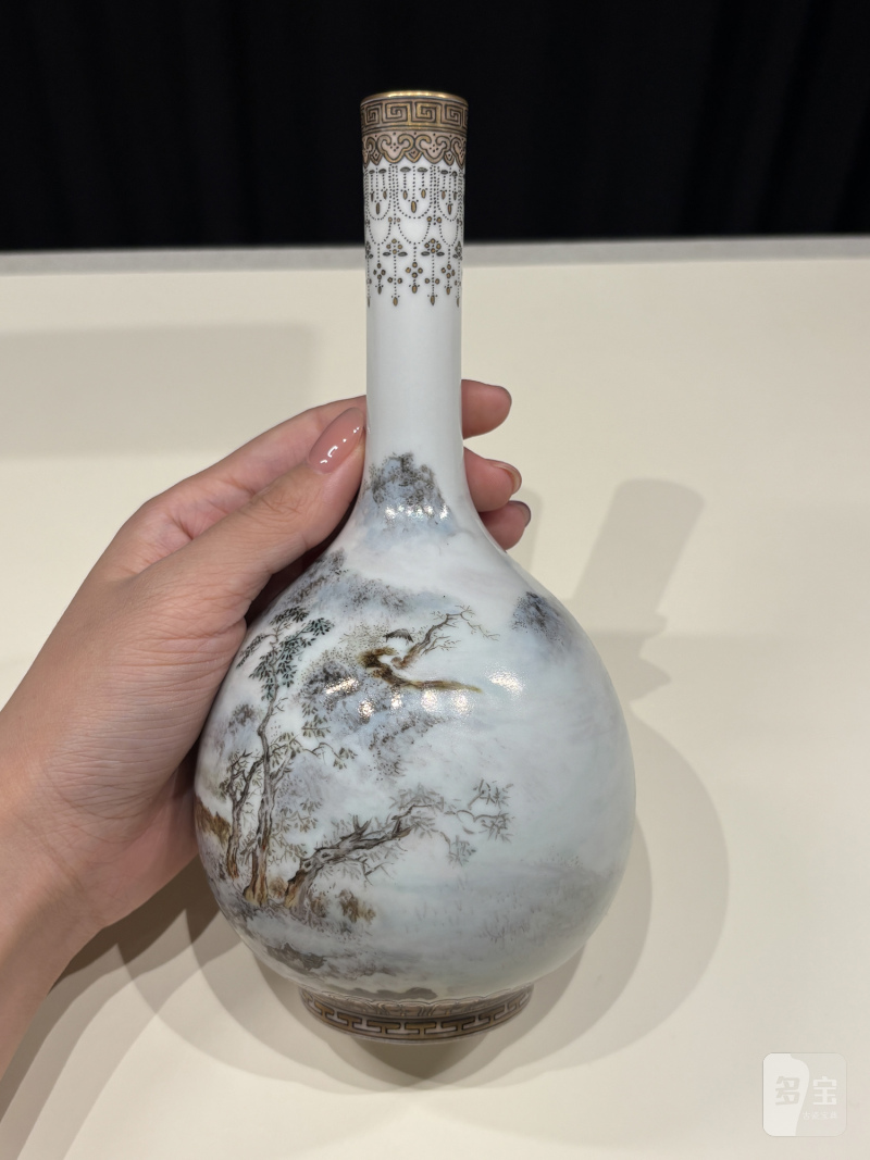 民国 粉彩描金石庐款山水人物胆瓶 - 图7